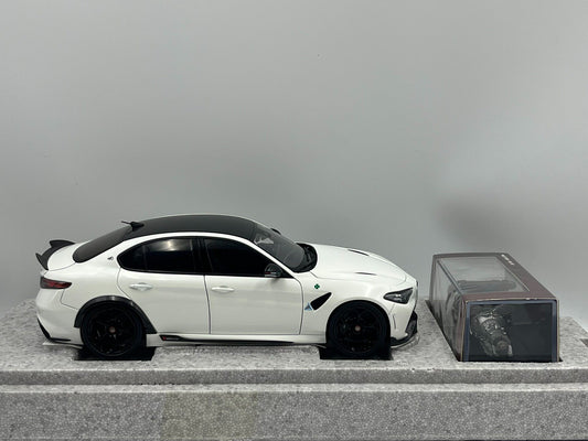 Scale Model MH 1 18 GTA 1:18 White - immagine 2