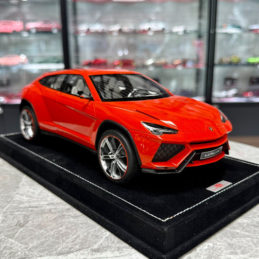 MR Lamborghini URUS 1:18 Resin Model image 2