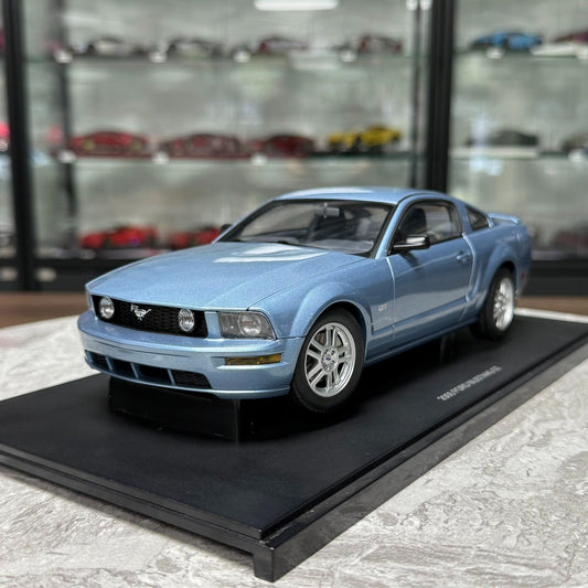 AUTOart Ford GT 1:18 Alloy Model image 2