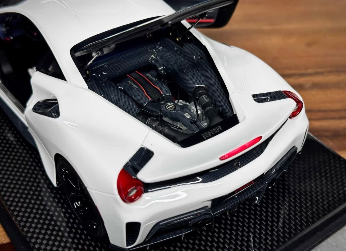 DM PRO 1/18 Ferrari 488 Pista Fully Open Resin White Model