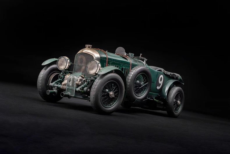 Amalgam 1:18 Bentley Blower Le Mans Vintage Racing Car Resin Model