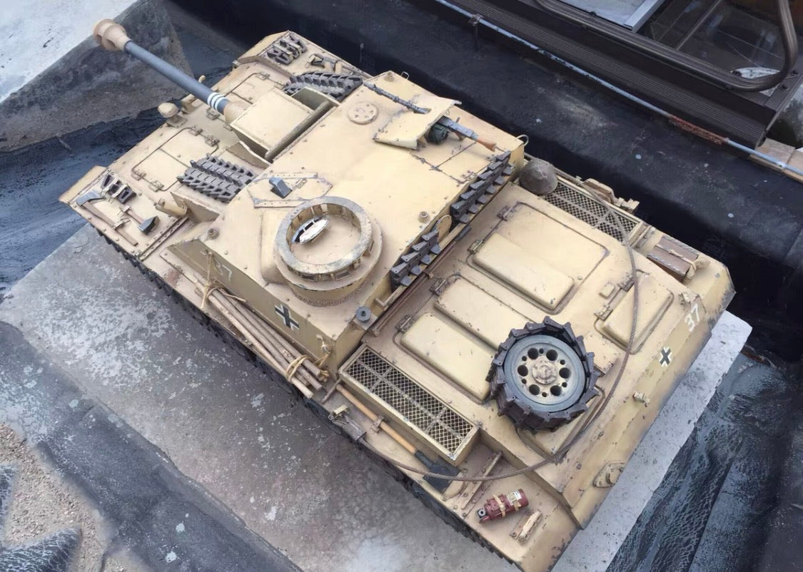 1/6 Scale WWII German StuG III Ausf.F Assault Gun Tank Model