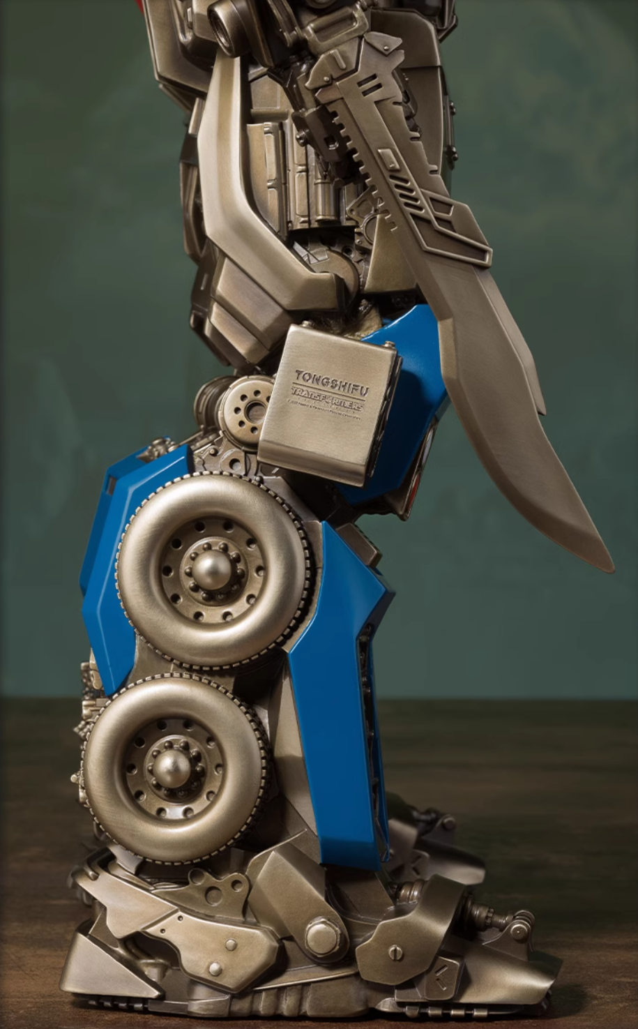 Statua in ottone di Optimus Prime di TONGSHIFU Transformers con licenza Ltd 3999 completamente in metallo