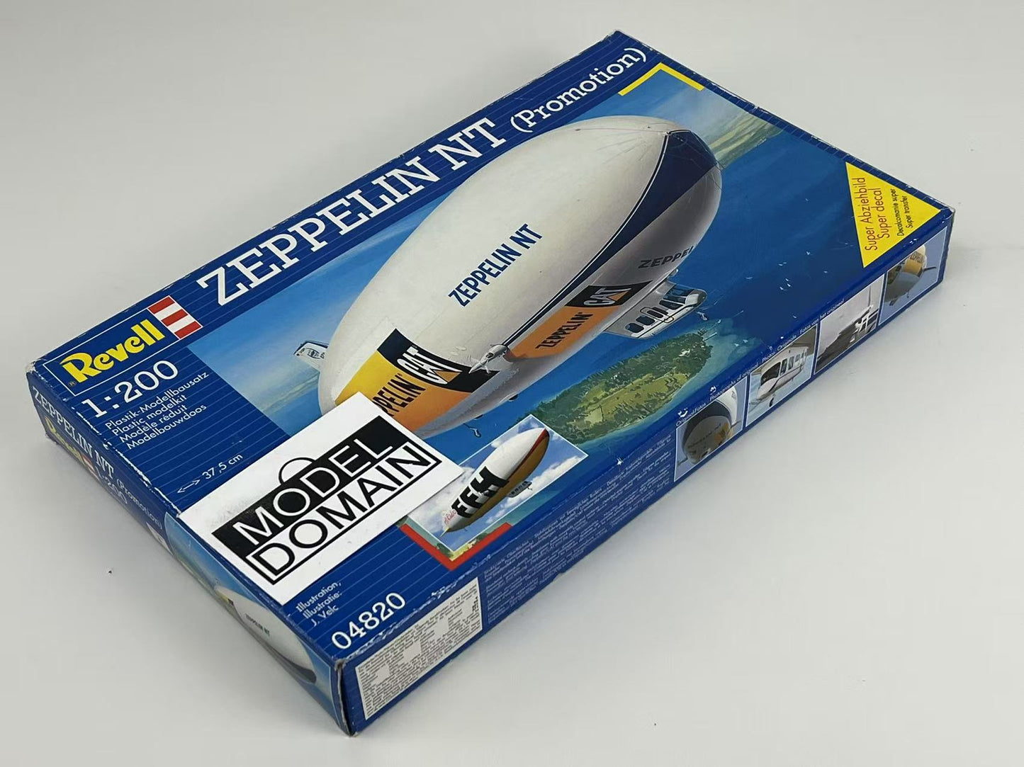 Revell 1/200 Zeppelin NT Airship Model Kit 04820 CAT Livery Opened Used