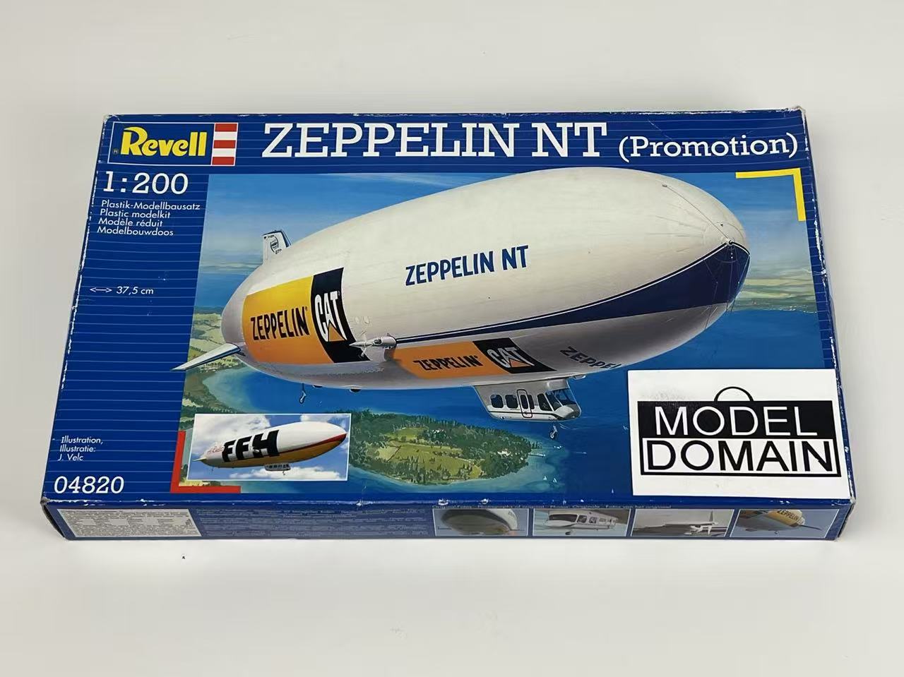 Revell 1/200 Zeppelin NT Airship Model Kit 04820 CAT Livery Opened Used