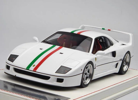 Davis & Giovanni 1/18 Ferrari F40 Resin Model – Italian Tricolore Livery – Collector Edition on Leather Base