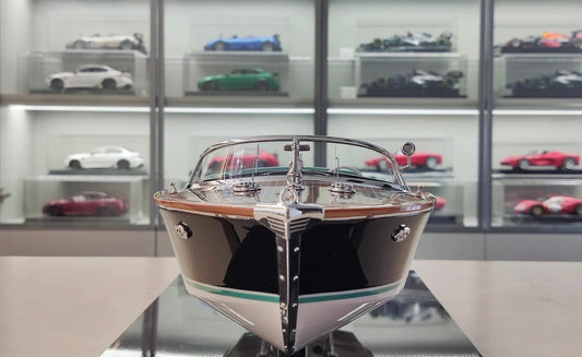 VMB 1/18 Riva Aquarama Classic Speedboat Replica Display Model