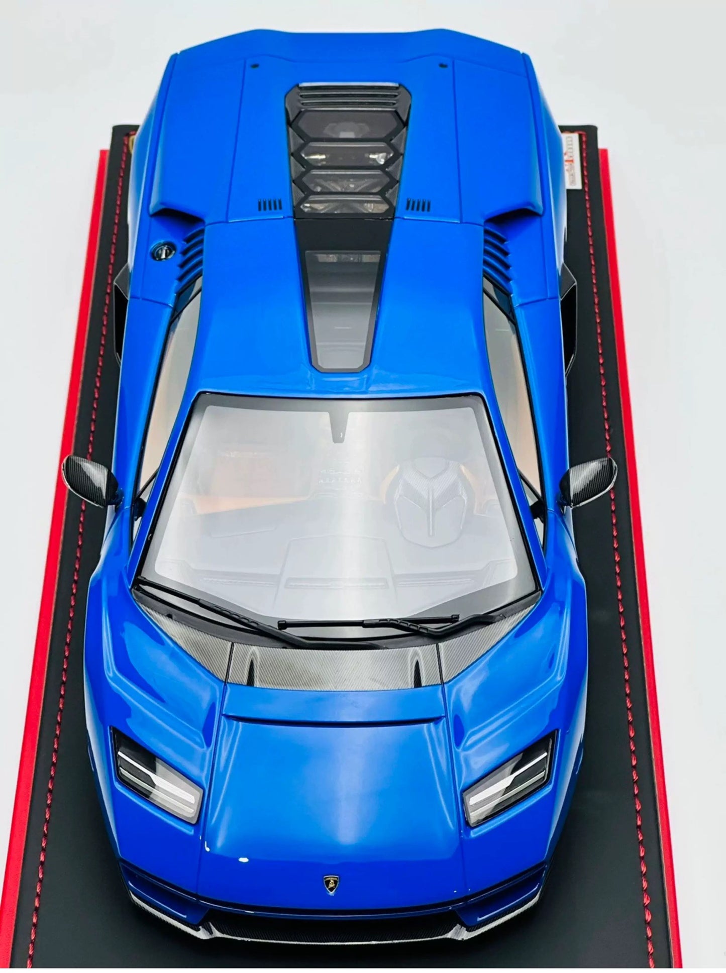MR 1/18 Lamborghini Countach LPI 800-4 Blue Resin Model