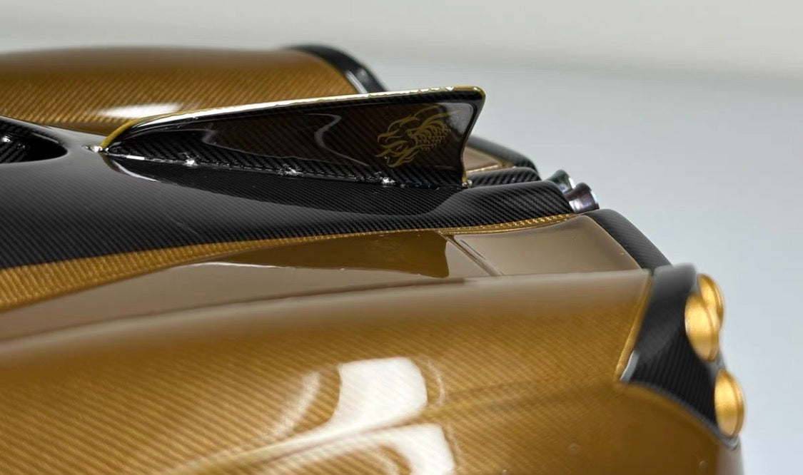 FuelMe Pagani Huayra Brown Carbon Gold Wheels 1/18 Diecast Model