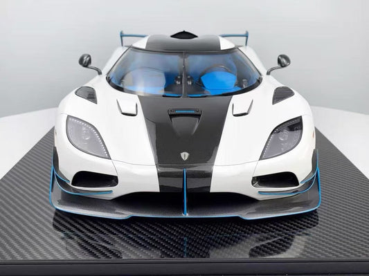 Frontiart 1/8 Koenigsegg Agera RS1 Pearl White Resin Model