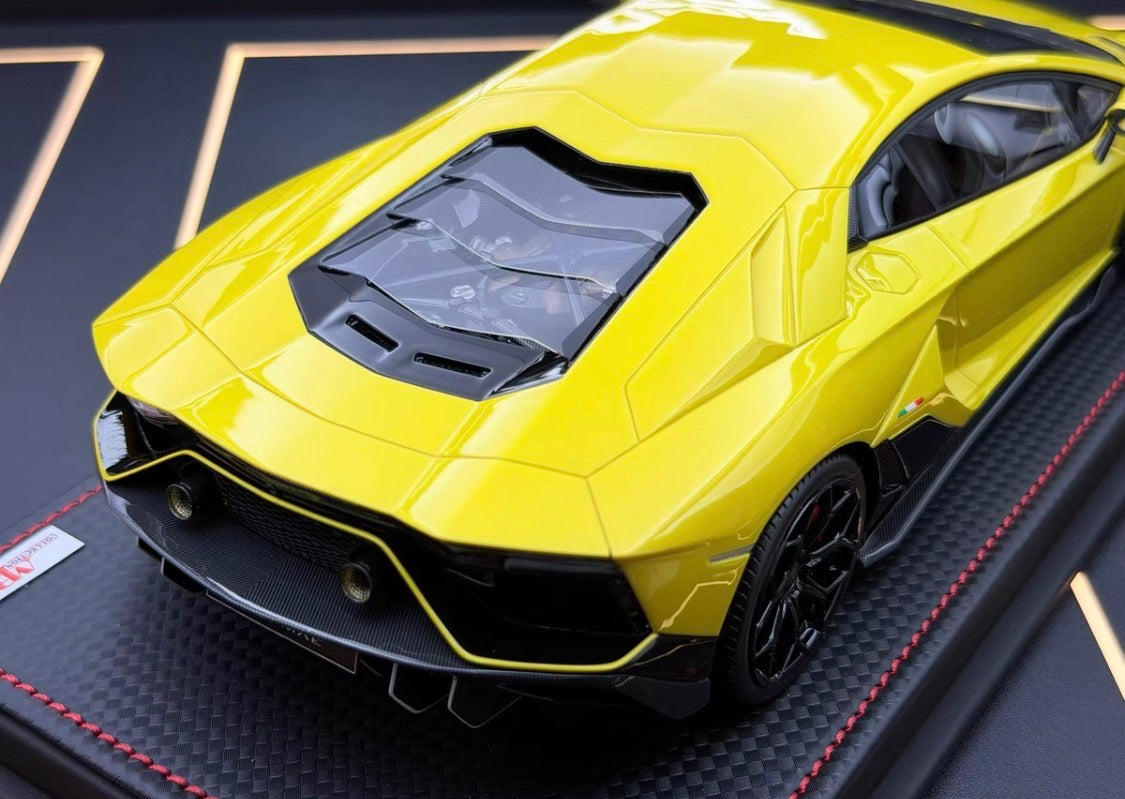 MR 1/18 Lamborghini Aventador LP780-4
