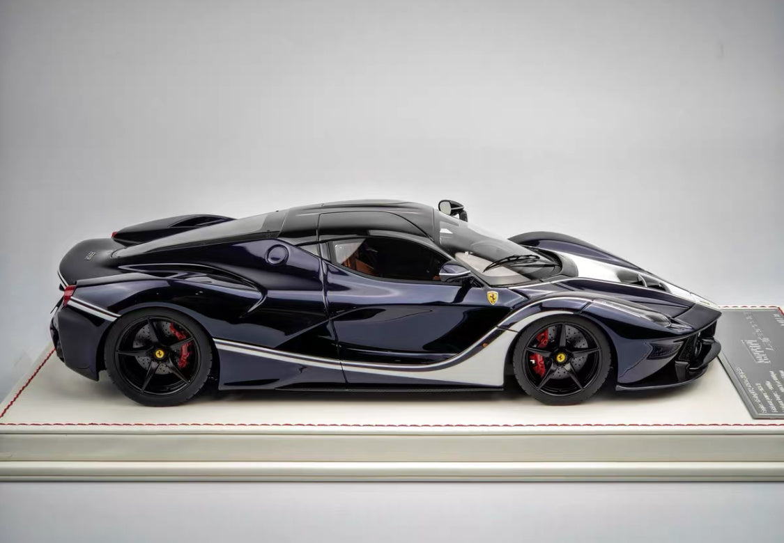 Davis & Giovanni 1/18 Ferrari LaFerrari Blue White Resin Model – Limited Collector’s Edition with Leather Base