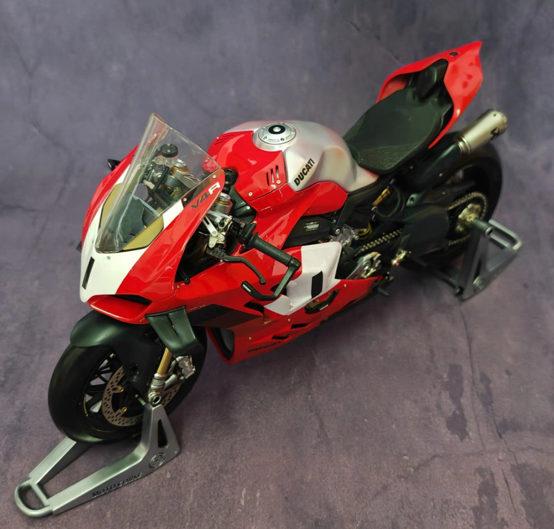 1/6 Ducati V4R Civilian Racing Version Motorcycle Resin Model | 310+ Parts | Red/White | Pre-order Only