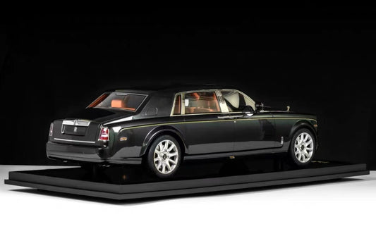 1/8 Rolls-Royce Phantom VII EWB Peninsula Green Resin Model – Limited Editio