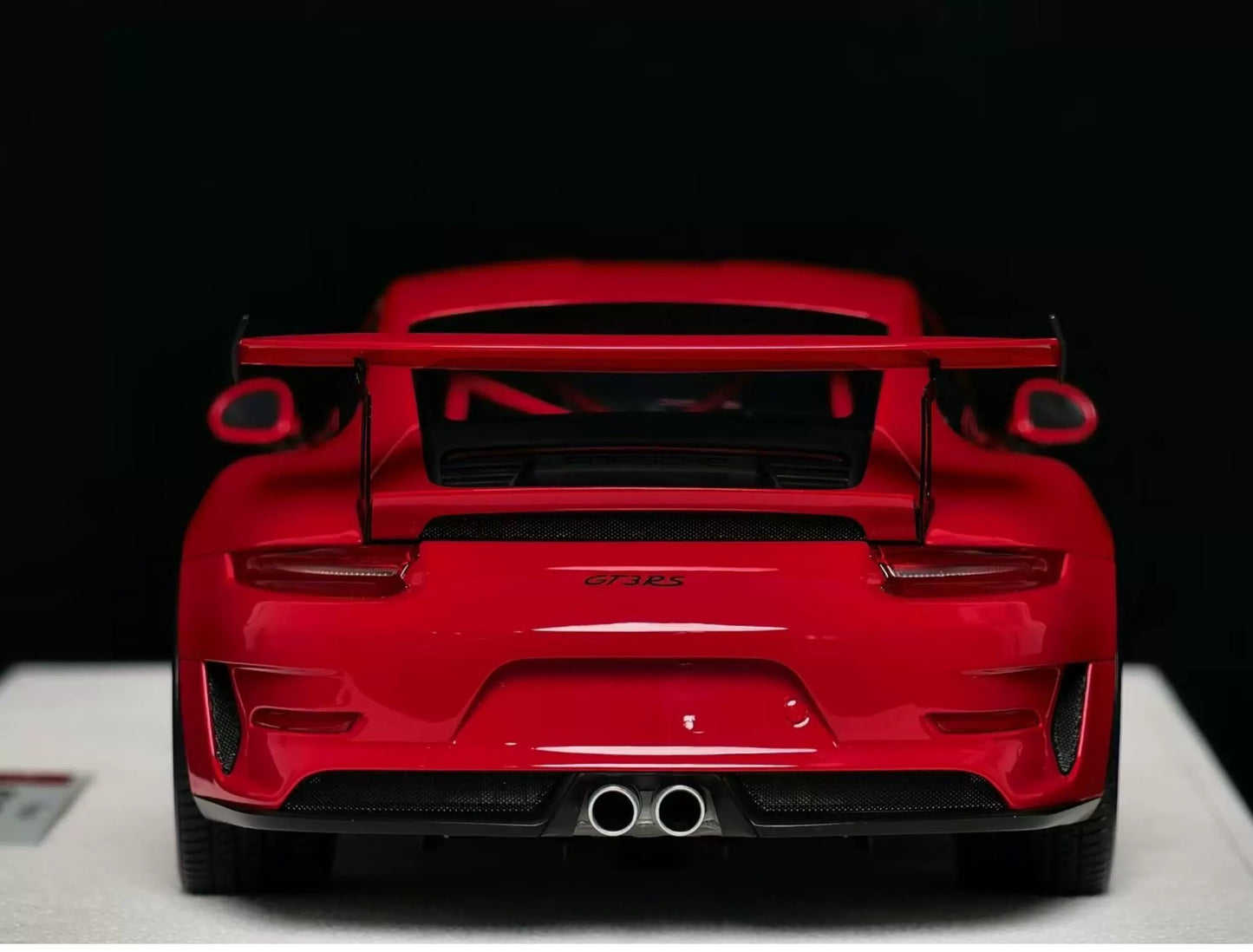 Make Up 1/18 Porsche 911 GT3 RS Resin Model