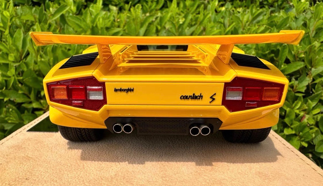 Make Up Lamborghini Countach LP400S Yellow 1/18 Resin Model