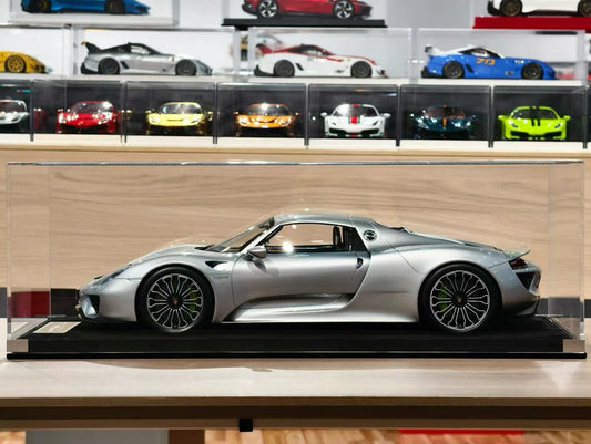 HH Model 1:8 Porsche 918 Spyder Liquid Silver Resin Model with Display Case