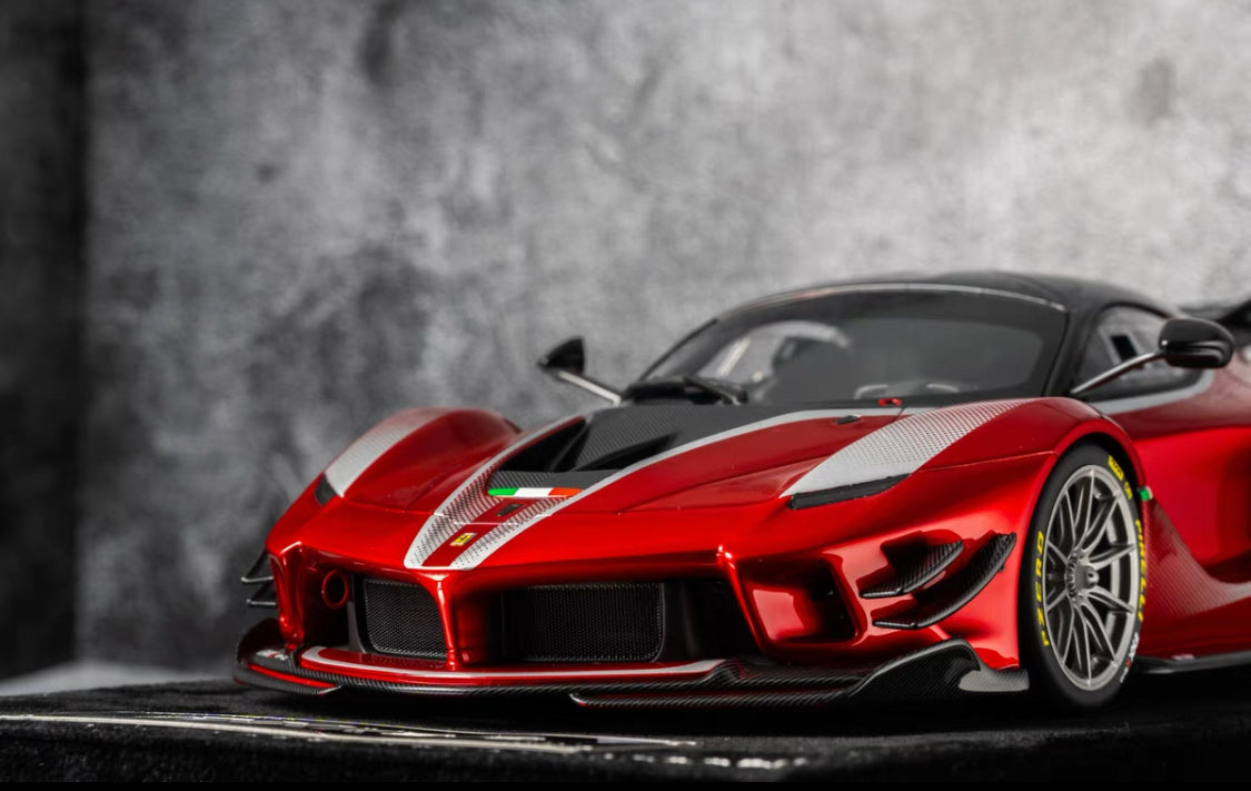 HH 1/18 Ferrari FXX-K Evo Resin Model Metallic Red Carbon Racing Livery