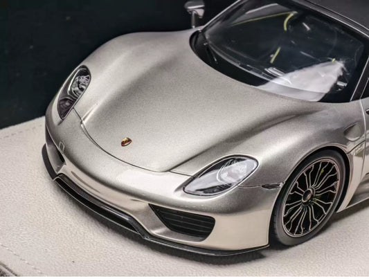 Make Up 1/18 Porsche 918 Spyder Custom Resin Model