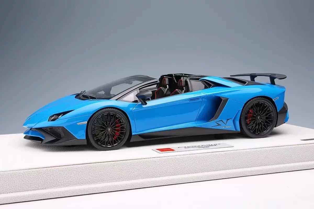 Make Up 1/18 Lamborghini Aventador LP750-4 SV Roadster Resin Model