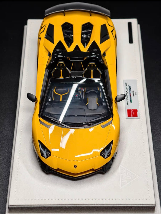 Make Up 1/18 Lamborghini Aventador LP750-4 SV