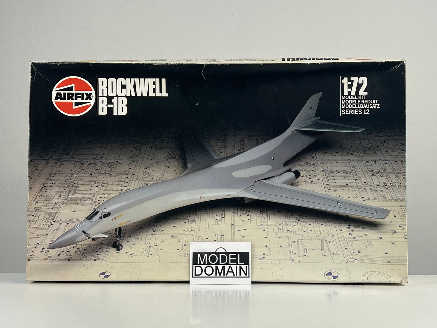 Airfix 1/72 Rockwell B-1B Lancer Strategic Bomber Vintage Military Aircraft Model Kit Series 12