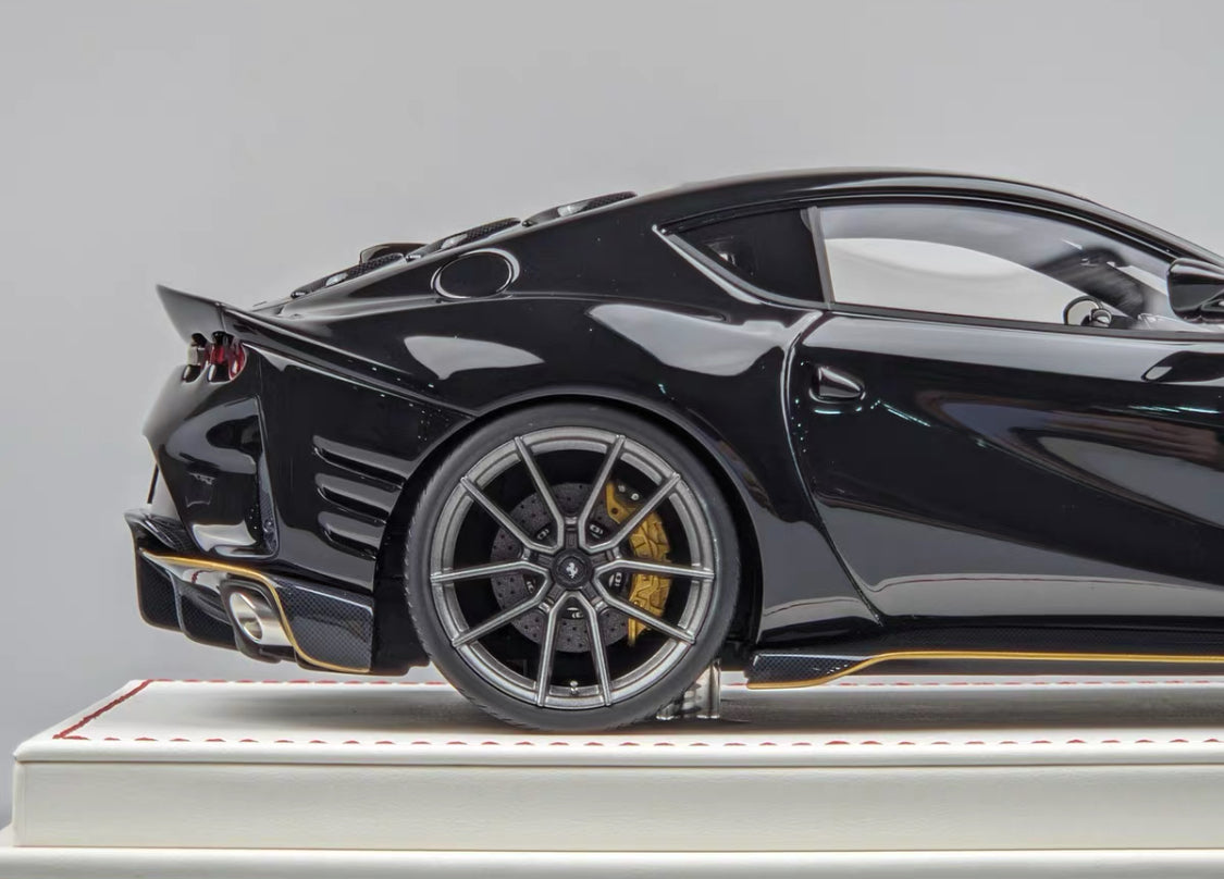 Davis & Giovanni 1/18 Ferrari 812 Competizione Resin Model