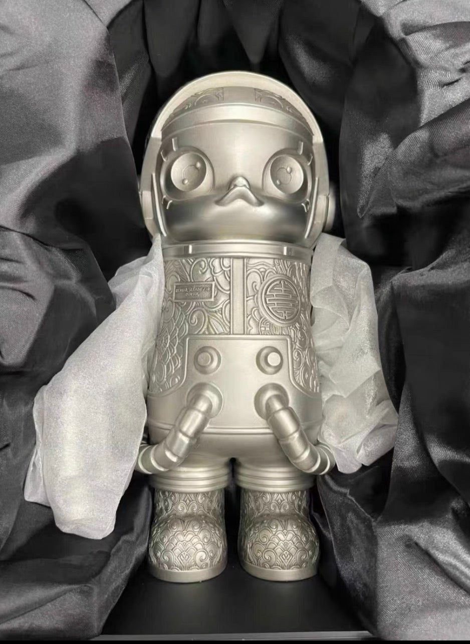 Pop Mart Mega Space Molly 400% Royal Selangor Silver Edition