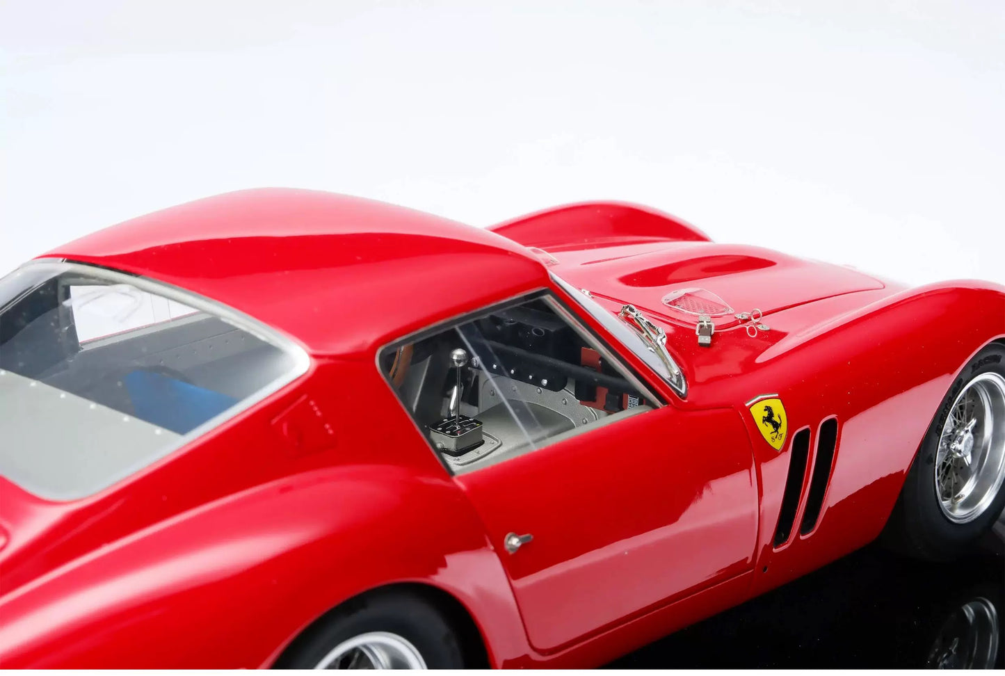 Amalgam 1/18 Ferrari 250 GTO Road Version Resin Model