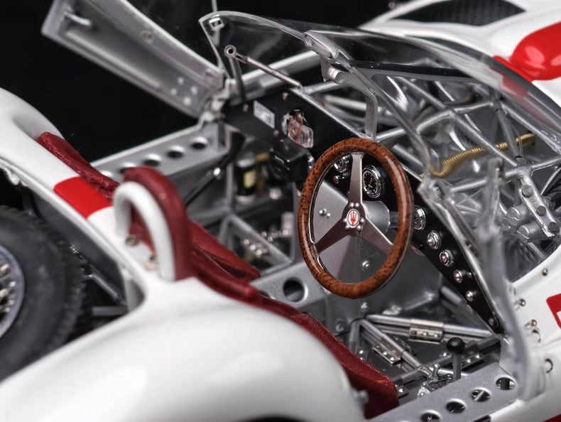 CMC 1/18 Maserati Tipo 61 Birdcage No.25 M-279 | Fully Opening