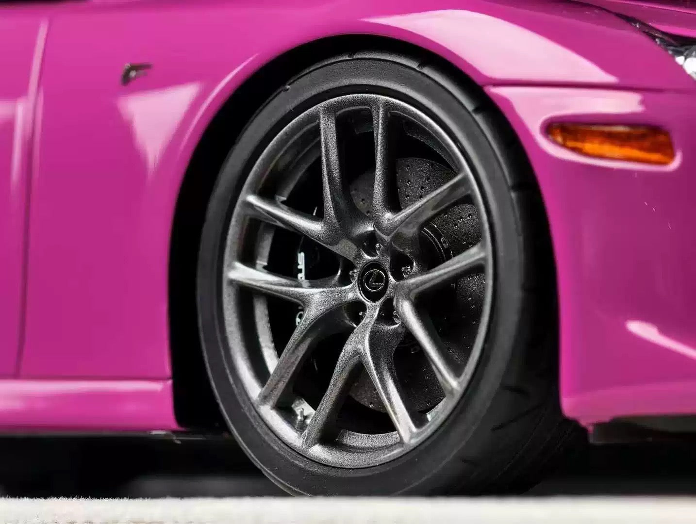 Make Up 1/18 Lexus LFA 2010 Pink Resin Model