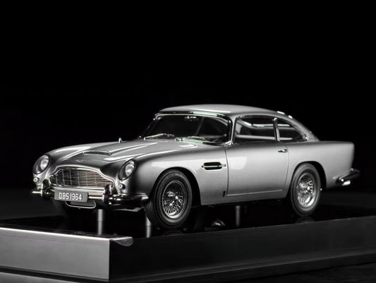 Amalgam 1/18 Aston Martin DB5 Vantage Resin Model