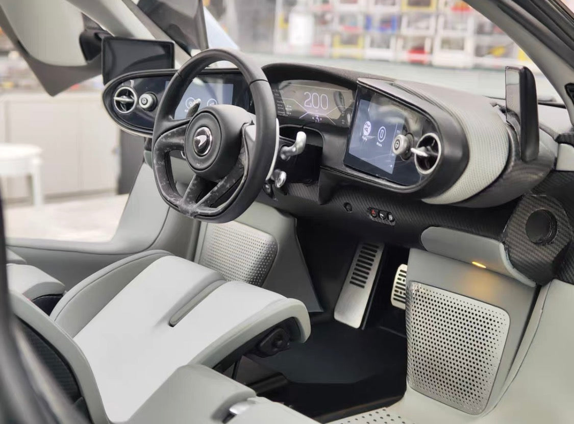 Amalgam 1/8 McLaren Speedtail Electric Version Limited Edition – Ready to Ship