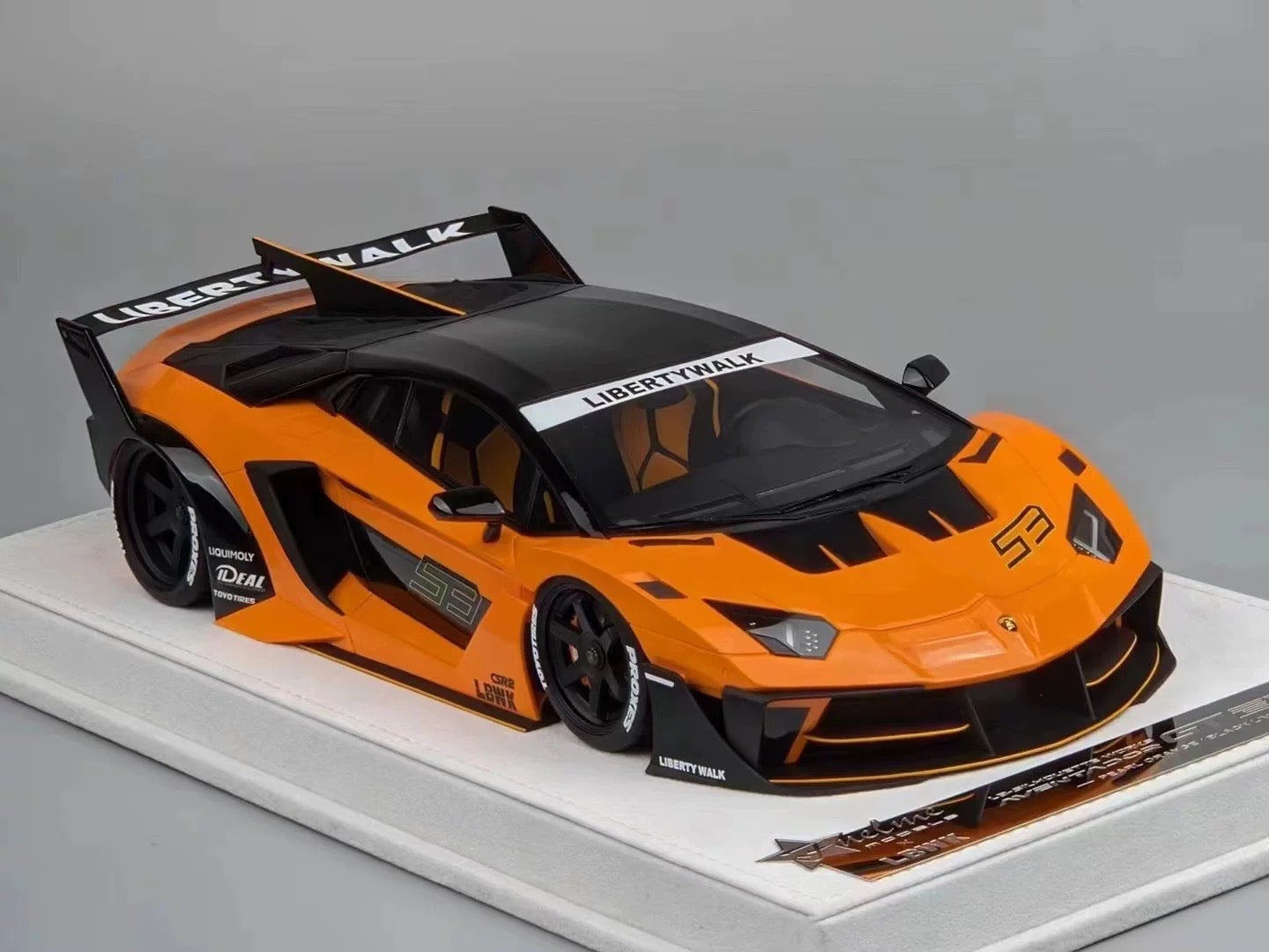 FuelMe 1/18 Lamborghini Aventador 700GT EVO Resin Model – Orange