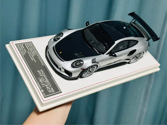 Davis & Giovanni 1/18 Porsche 911 GT3 RS 991.2 GT Silver Weissach Carbon Hood