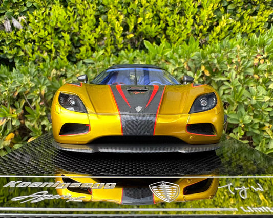 Frontiart 1/18 Koenigsegg Agera R Gold/Carbon Stripes Resin Model