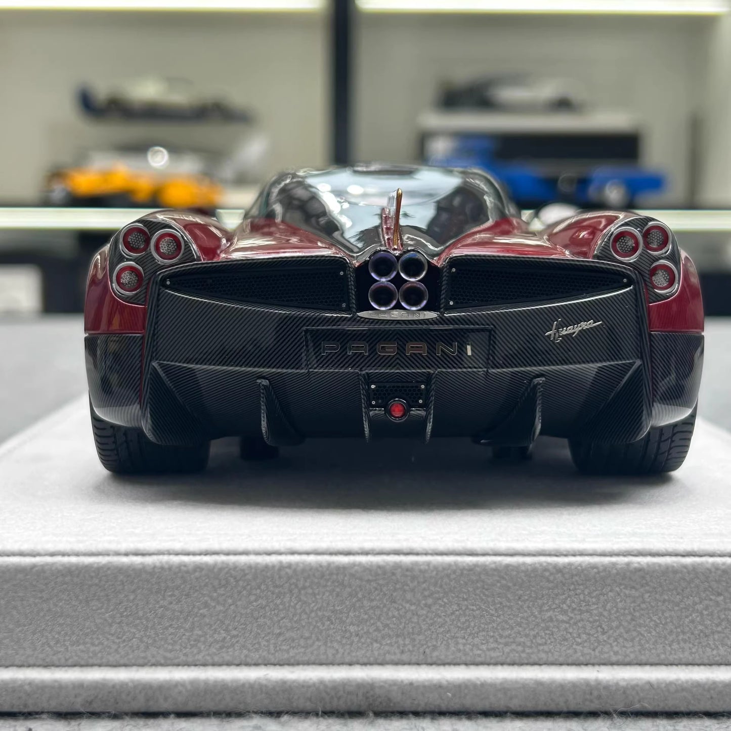 FuelMe 1/18 Pagani Huayra Dinastia Red Dragon Edition Model