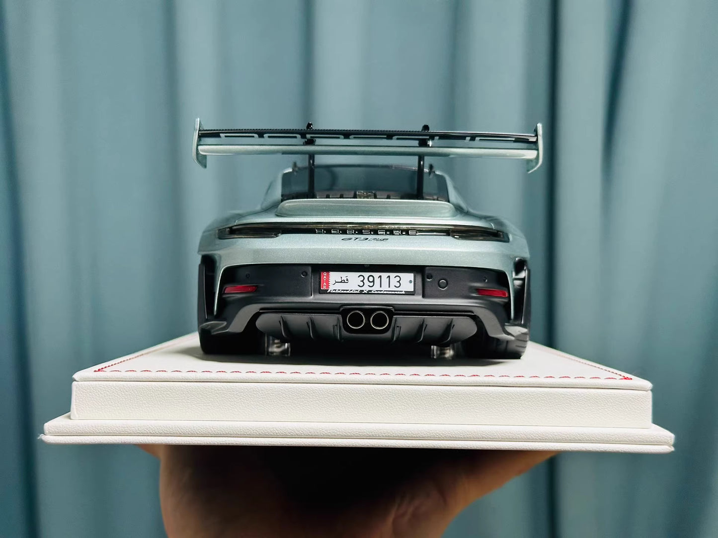 Davis & Giovanni 1/18 Porsche 911 GT3 RS 992.1 PTS Metallic Grey Green | LE 6
