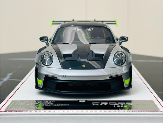 Davis & Giovanni 1/18 Porsche 911 GT3 RS 992.1 GT Silver Acid Green Wheels
