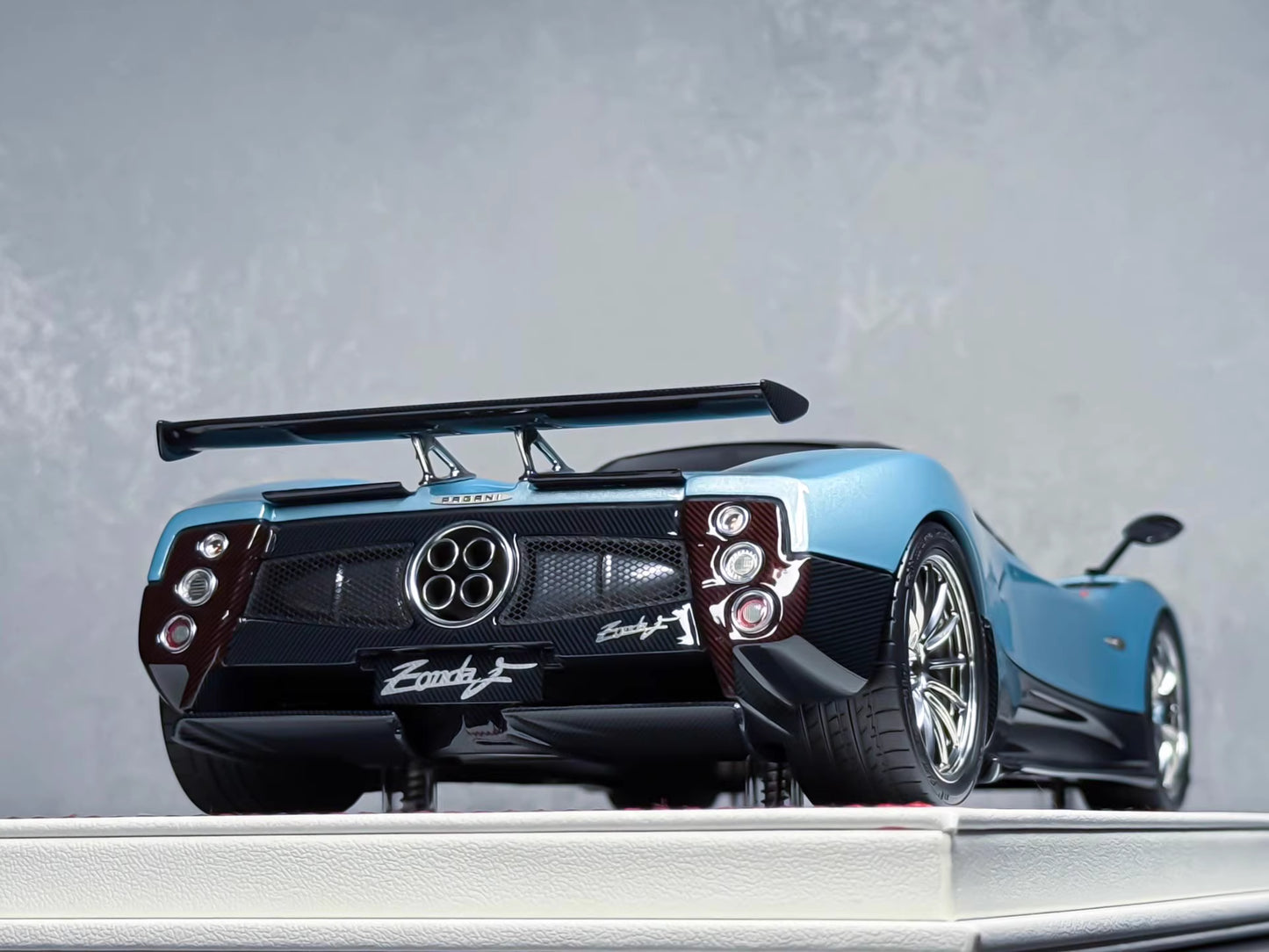 Davis & Giovanni 1/18 Pagani Zonda F Ice Blue Resin Model Limited 8