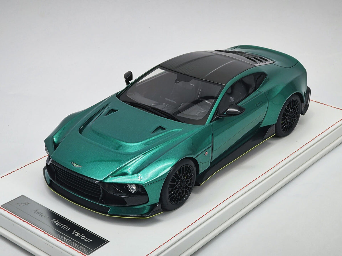 Scale Model Runner Aston Martin Valour RNR 020 1:18 - immagine 1
