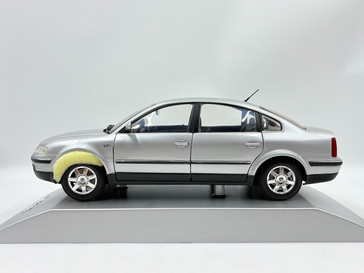 Scale Model Silver - immagine 1