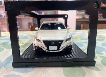 Ignition Model Toyota Crown 1:18 White - immagine 1