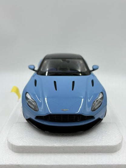 AUTOart AA 1 18 Aston MartinDB 11 1:18 Blue - immagine 1