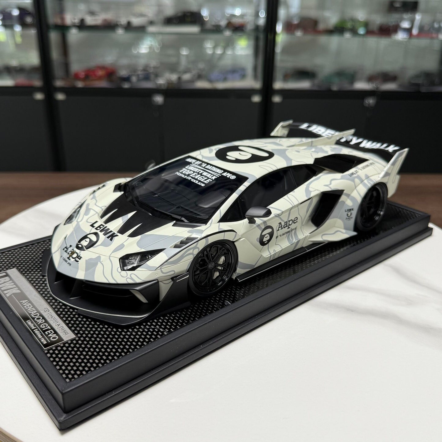 Liberty Walk Lamborghini Aventador EVO GT 1:18 Resin Model image 1