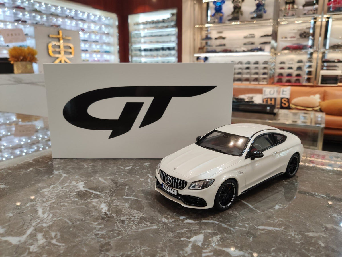 GT Spirit Mercedes-Benz C63 W205 C COUPE CLDC 004 1:18 White - immagine 1