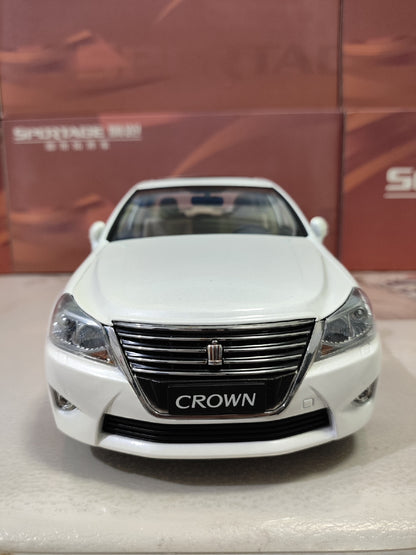 Scale Model Toyota 1 18 DiecastModel White - immagine 1
