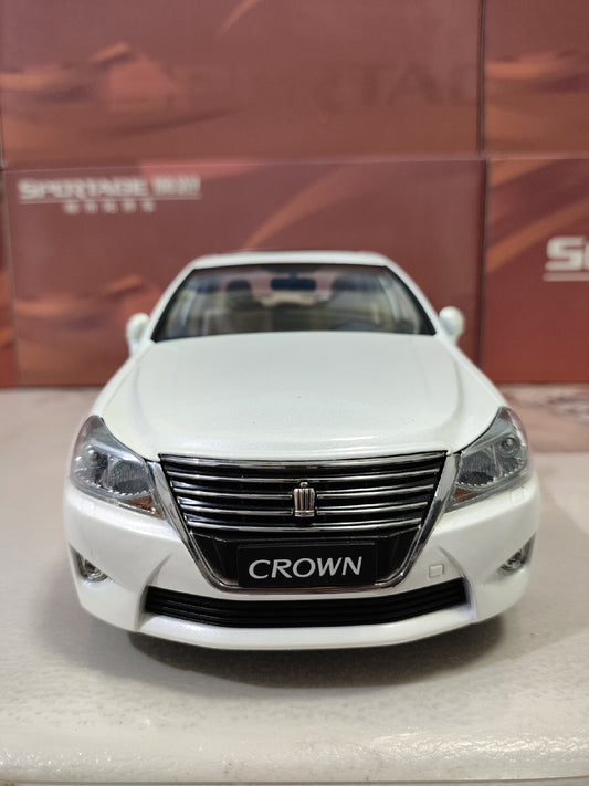 Scale Model Toyota 1 18 DiecastModel White - immagine 1