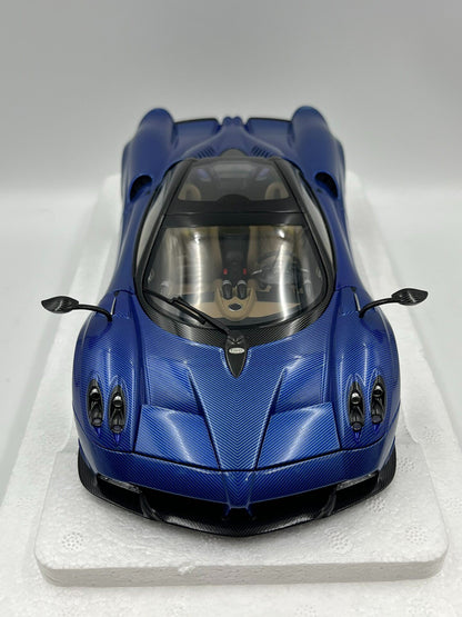AUTOart AA Pagani Huayra Roadster 1:18 - immagine 1