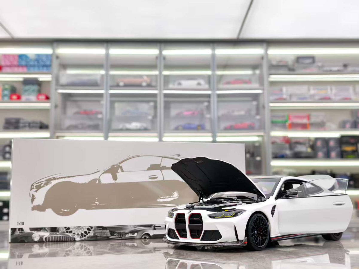 MINICHAMPS BMWM 4 CSL 2023 110023022 1:18 White - immagine 1